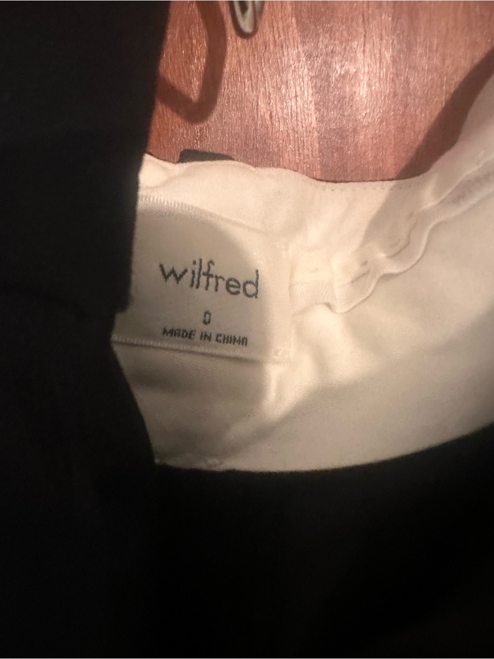 Aritzia Effortless Pants Cropped - Picture 3 of 3